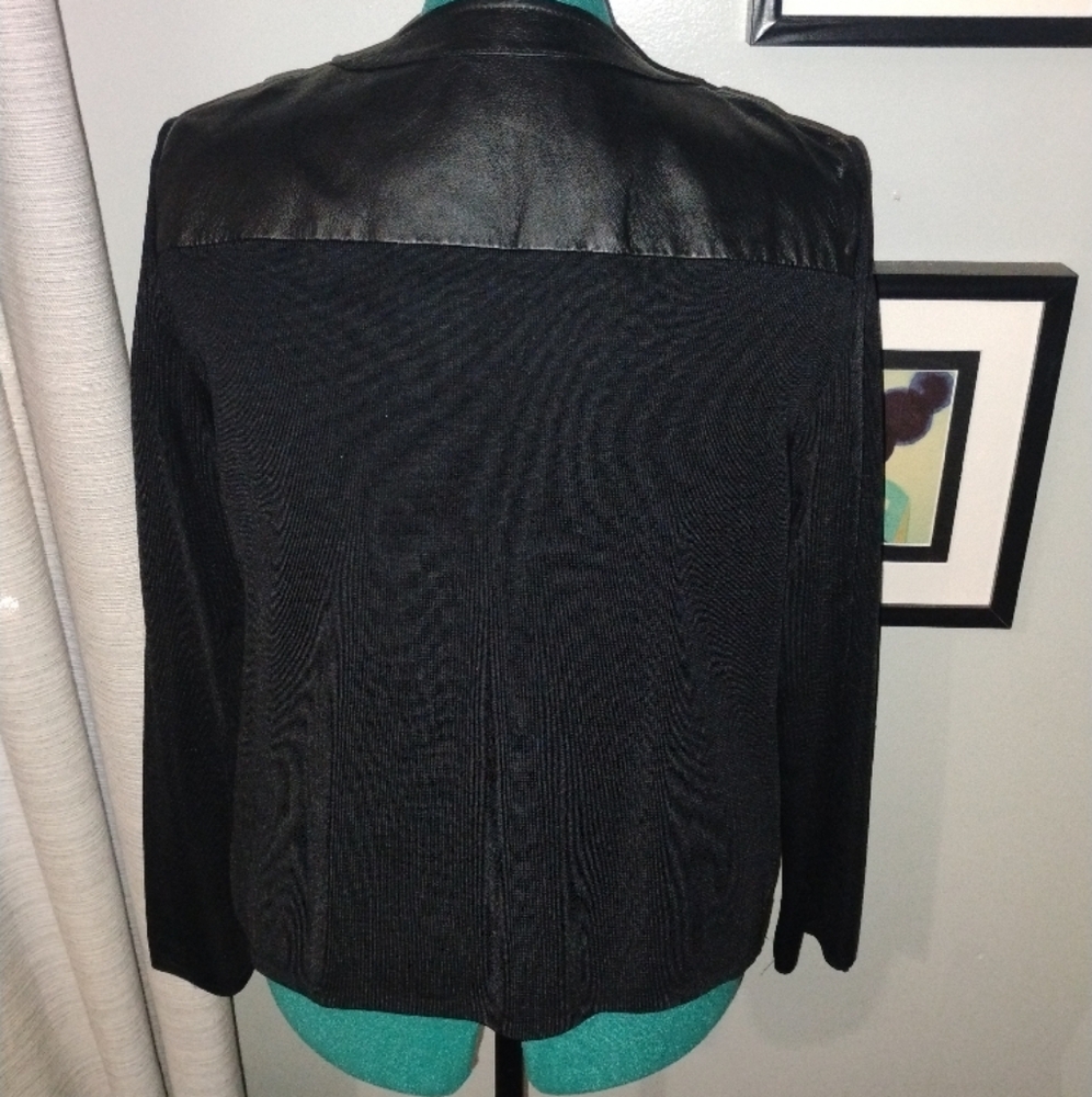 Peter Nygard Elegant Black Leather and Knit Jacket with Floral Design Sz L - Picture 3 of 13